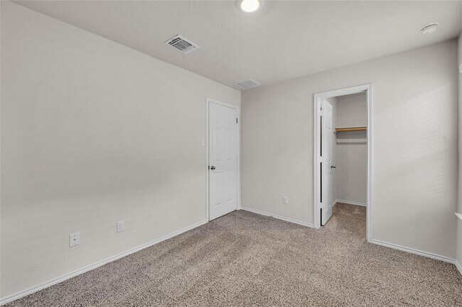 Building Photo - 144 Willers Rd