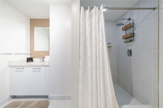 Building Photo - 3250 NE 1st Ave