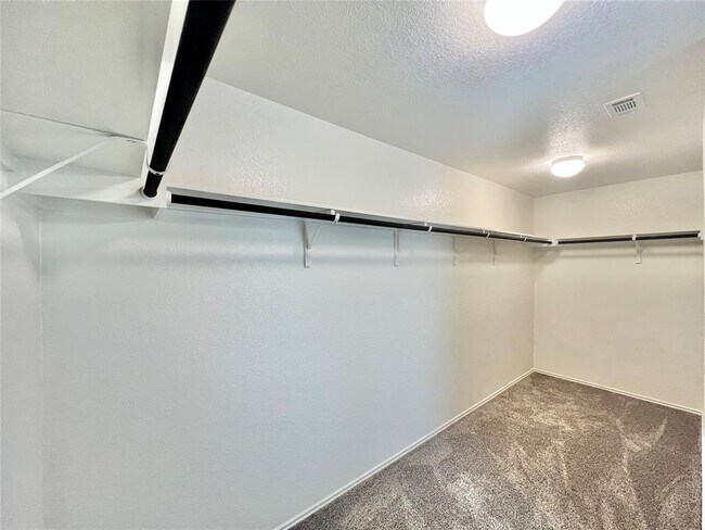 Building Photo - 6533 Strelitzia Cove