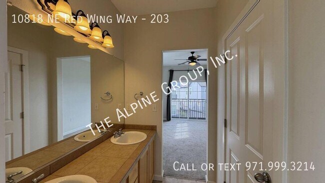 Building Photo - 10818 NE Red Wing Way
