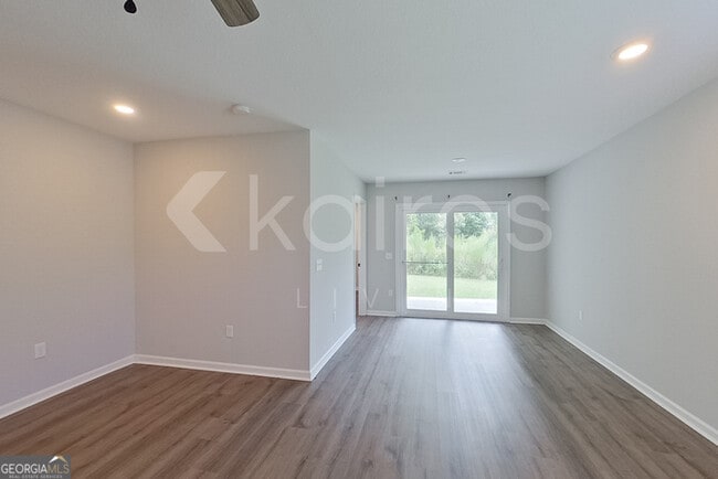 Building Photo - 52 Cottage Grove Dr