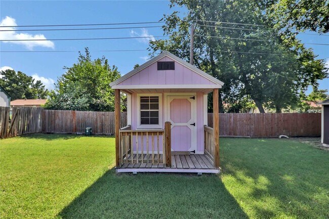 Building Photo - 512 N Morgan Dr