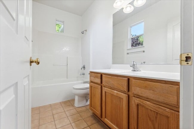 Building Photo - 5409 Banfield Dr