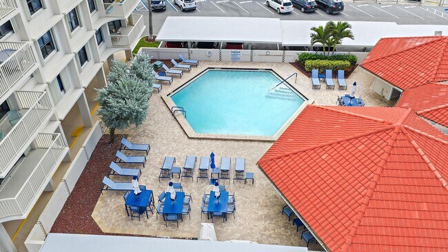 Building Photo - 5480 N Ocean Dr