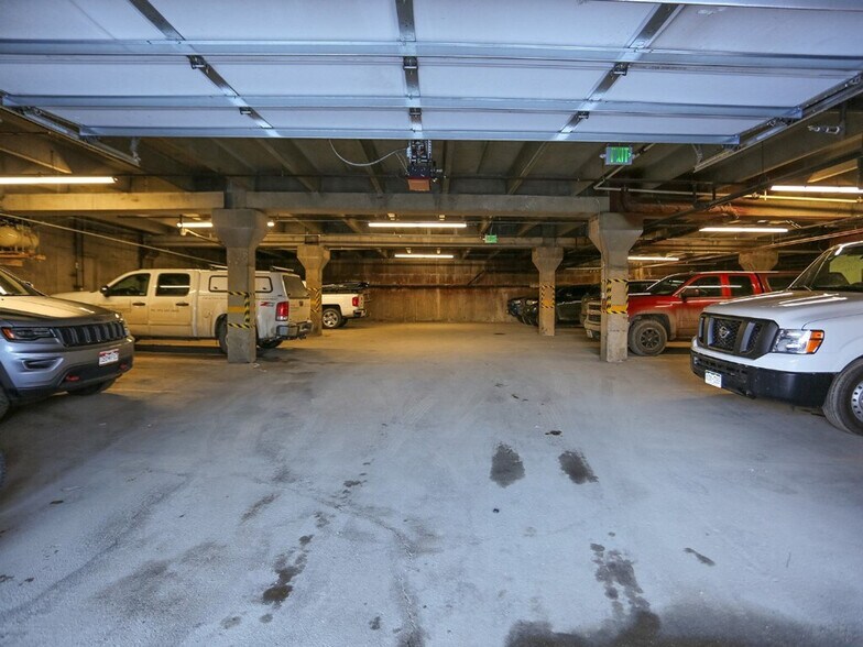 Building Photo - 421 S Main St