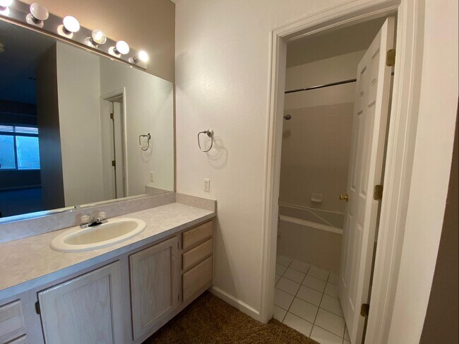 Building Photo - 4545 Wheaton Dr