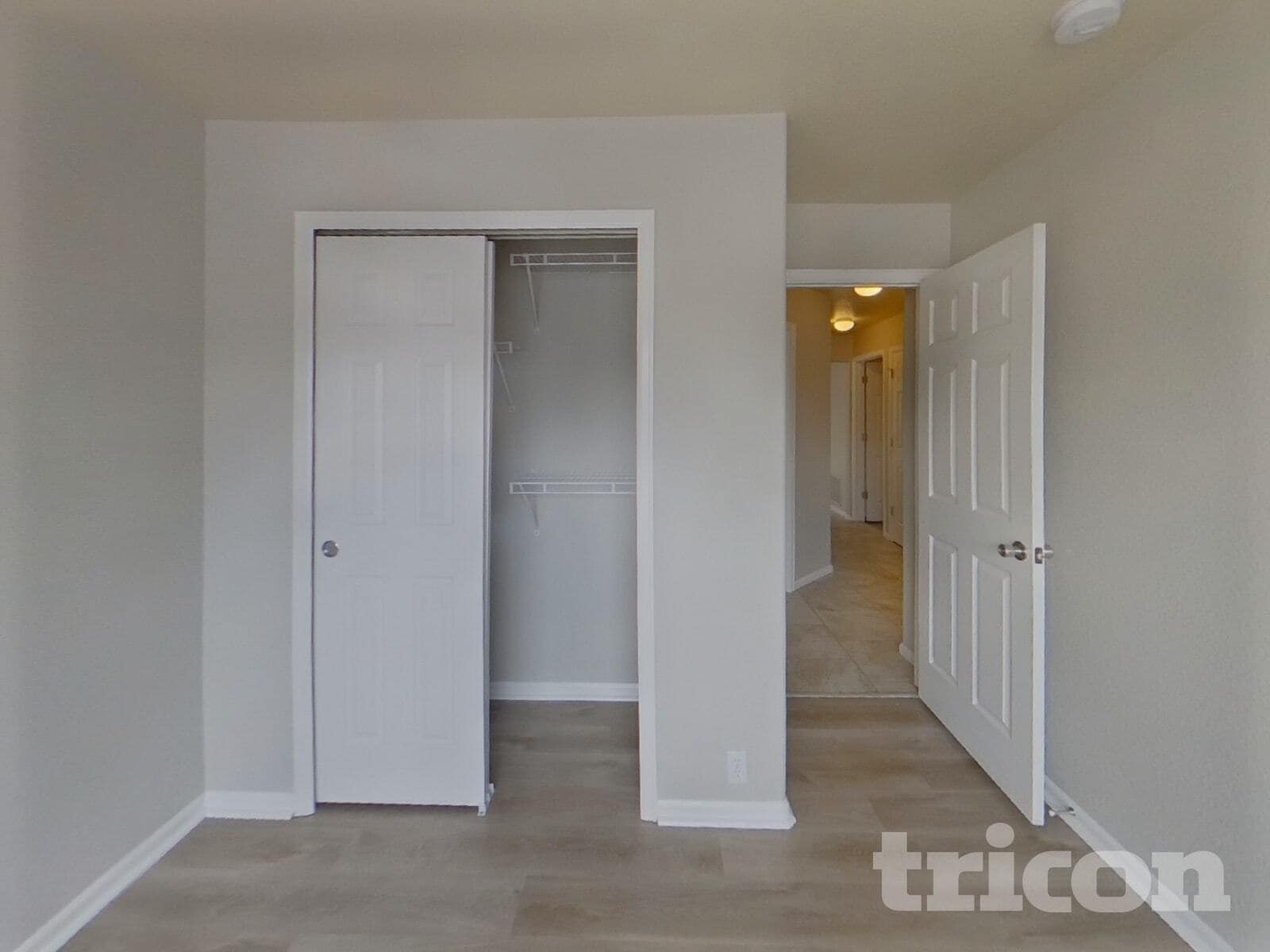 Building Photo - 8405 Sunbow Ct