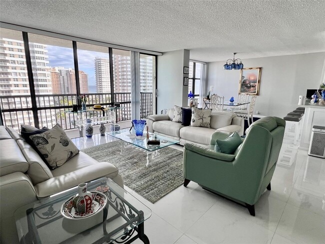 Building Photo - 2049 S Ocean Dr