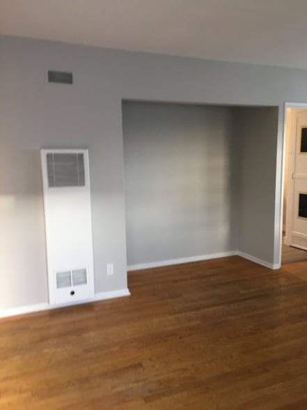 Building Photo - 5841 1/2 N Whitnall Hwy