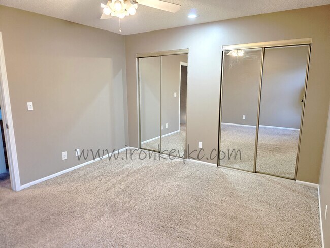 Building Photo - 10176 Haskins St