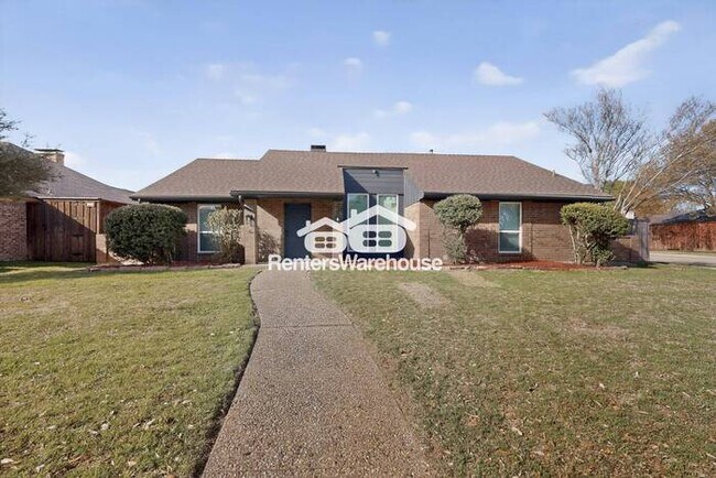 Building Photo - Renovated home in Plano Ready to Be Your Home