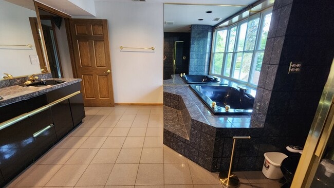 Building Photo - 1806 Courtland Ave