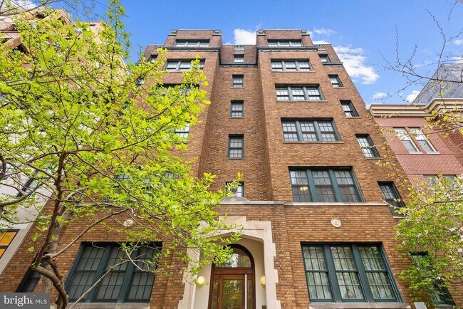 Building Photo - 1124 10th St NW