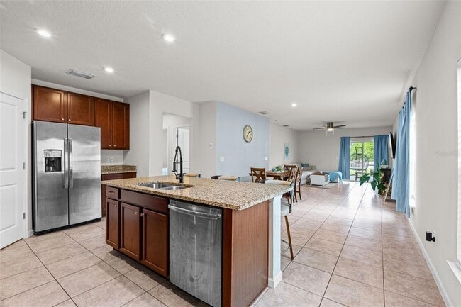 Building Photo - 10966 High Noon Trl