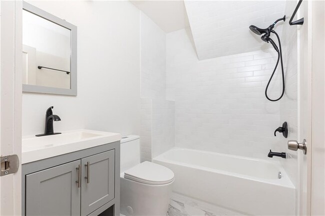 Building Photo - 433 Trabert Ave NW