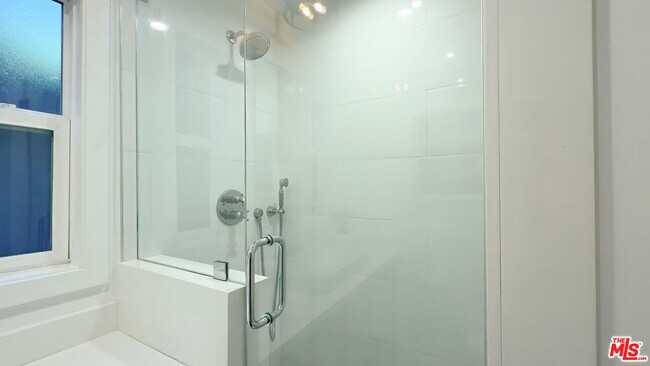 Building Photo - 1760 Nichols Canyon Rd