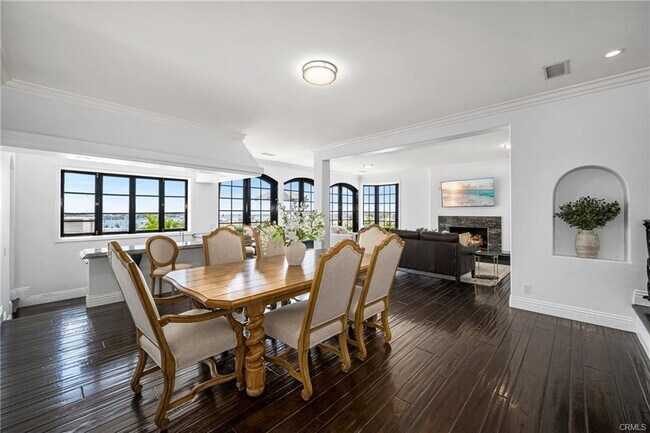 Building Photo - 1541 Dolphin Terrace