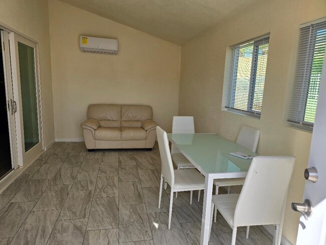 Building Photo - 9856 San Felipe Rd