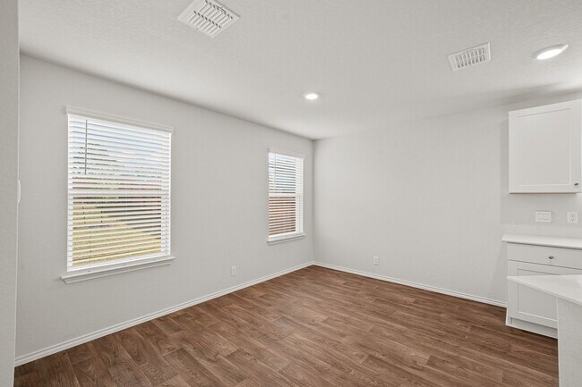 Building Photo - 5339 Trinity Run