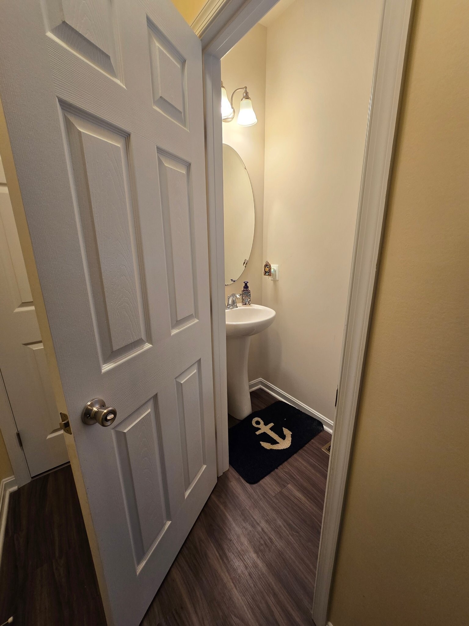 Building Photo - 45652 Tenny Hill St