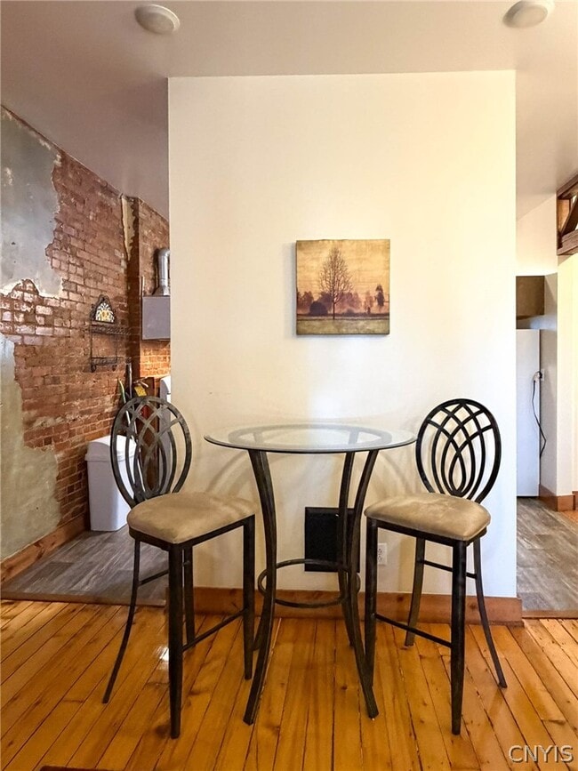 Building Photo - 1017 White Pl