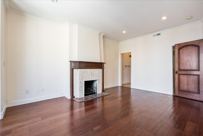 Building Photo - 1127 Filbert St