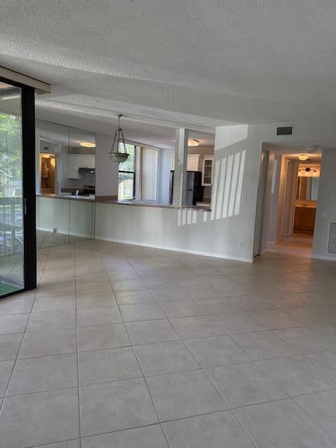 Building Photo - 500 Egret Cir