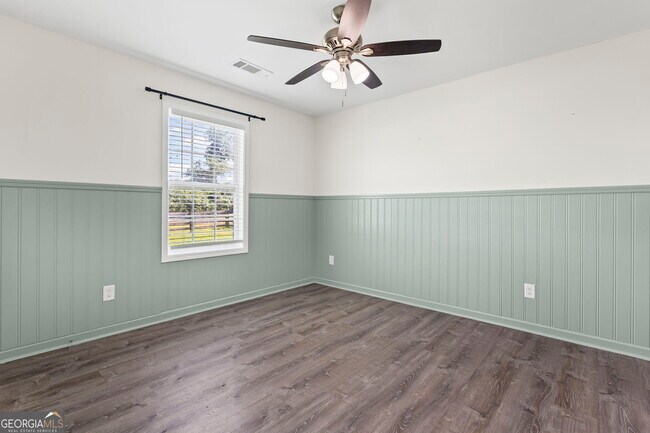 Building Photo - 261 Lagrange St