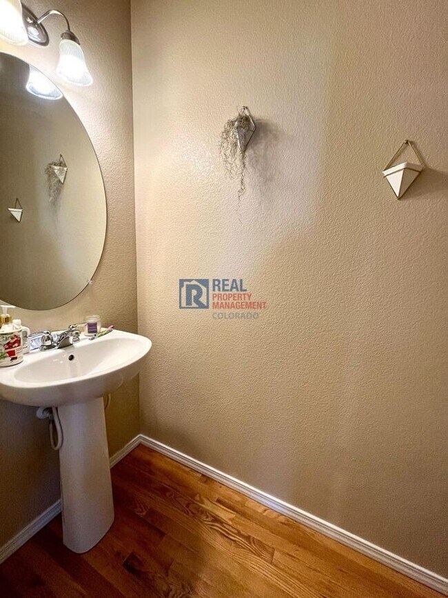 Building Photo - 10503 Country Park Point