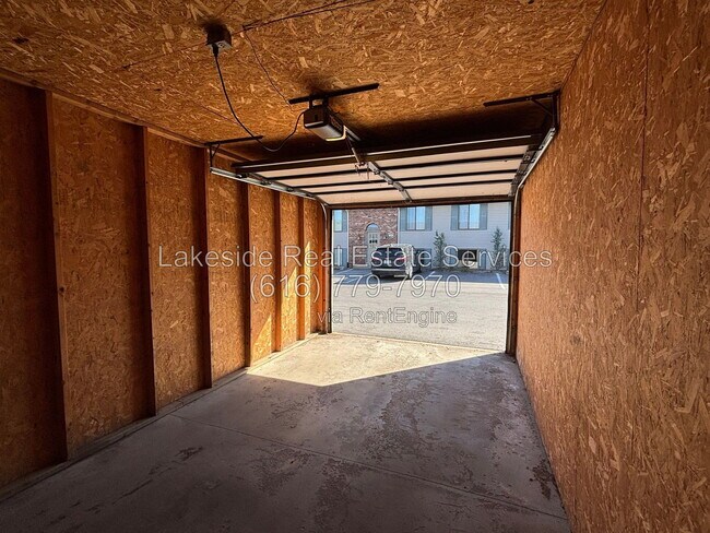 Building Photo - 2914 Earle Ave SW