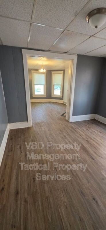 Building Photo - 1583 E 84th St