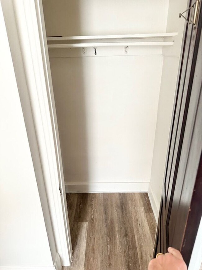 Building Photo - 1424 W Philadelphia St