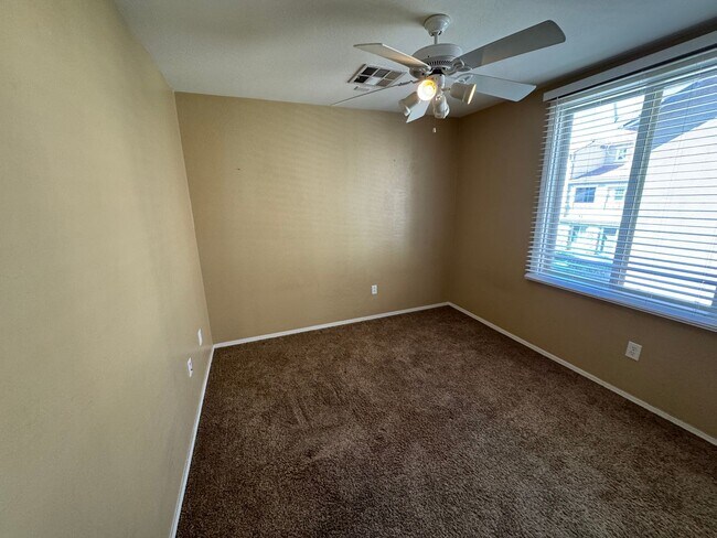 Building Photo - 4062 E Windsor Dr