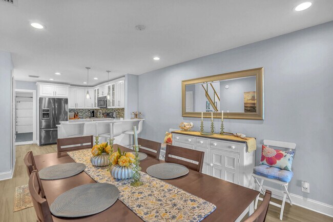 Building Photo - 1007 Ocean Dunes Cir