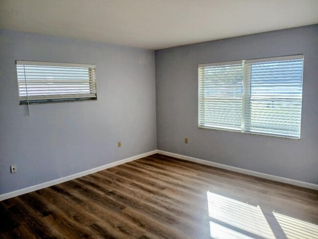 Building Photo - 301 Woodland Trl