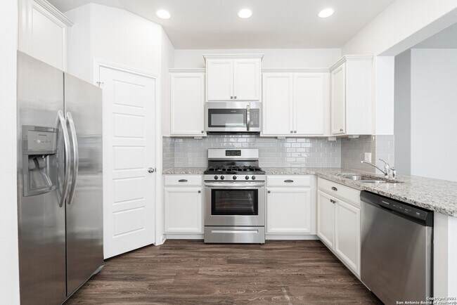 Building Photo - 533 Moonvine Way