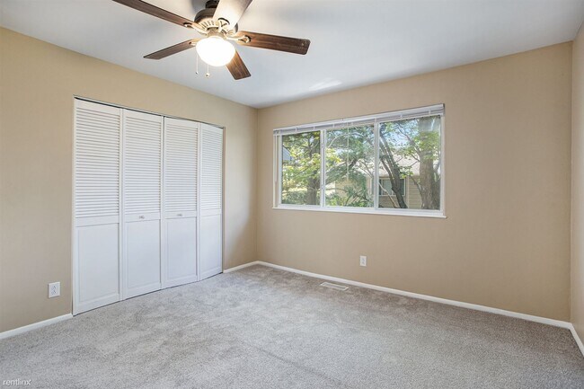 Building Photo - 2 br, 1.5 bath Condo - 3577 Kenbrooke Ct