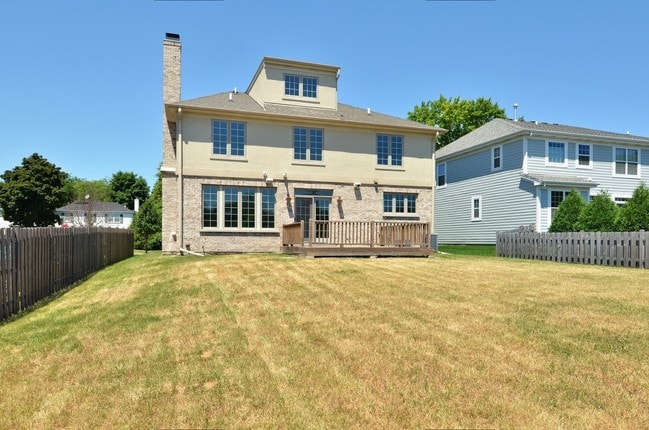 Building Photo - 123 Maple Ave