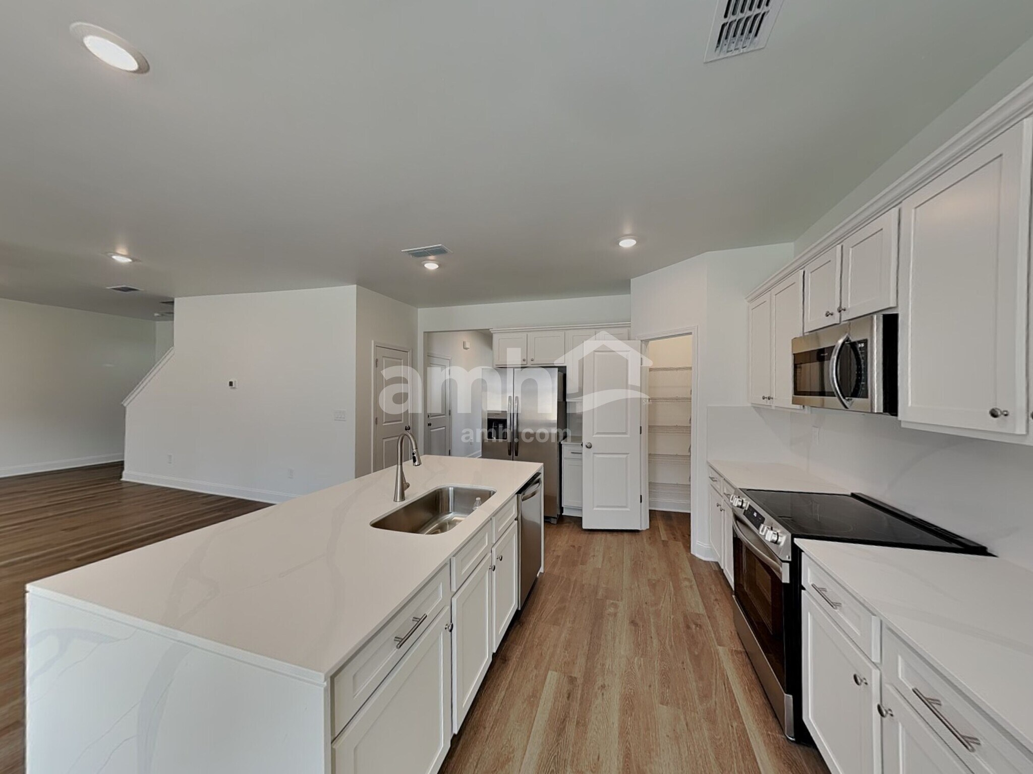 Building Photo - 945 Carnelian Ln