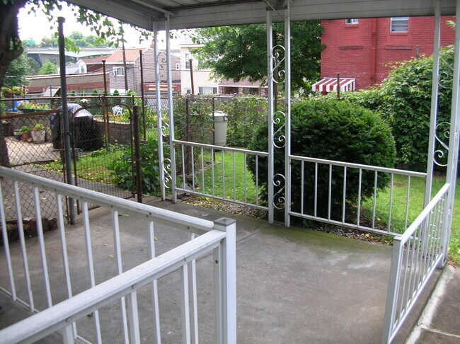 Building Photo - 408 Taylor St
