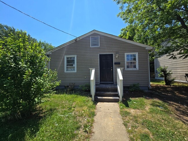 Building Photo - 2423 Whitcomb St