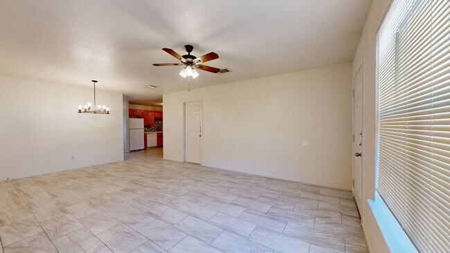 Building Photo - 2 WEEKS FREE RENT!!!!