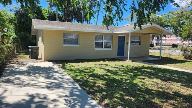 Building Photo - 565 3rd Ave