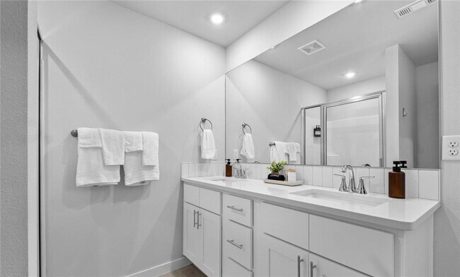 Building Photo - 43 St Austell Dr