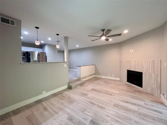 Building Photo - 1135 Barton Hills Dr