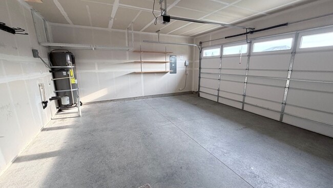 Building Photo - 7110 S Hever St
