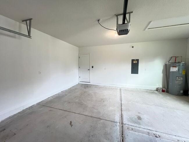 Building Photo - Spacious 4-Bedroom Smart Home in Belleview | No HOA Application Required - PROMO!! NO LEASE ADMIN...