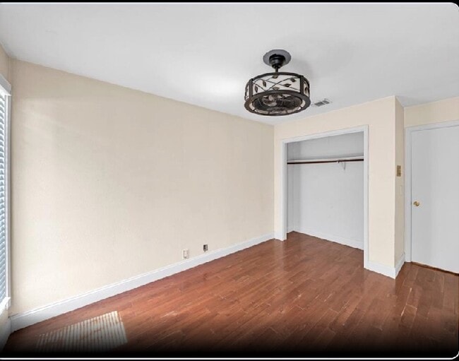 Building Photo - 13014 Skymeadow Dr