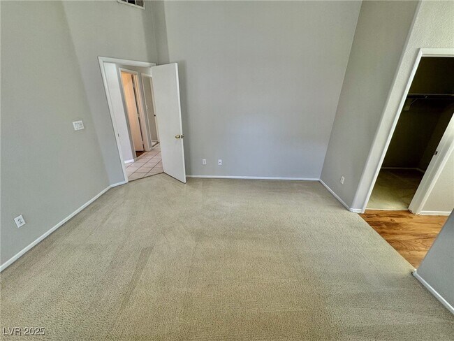 Building Photo - 5323 Estornino Ave