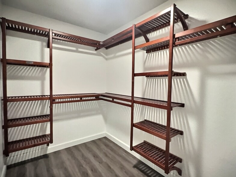 Walk-in Closet, 2nd BR - 23085 Paseo de Terrado